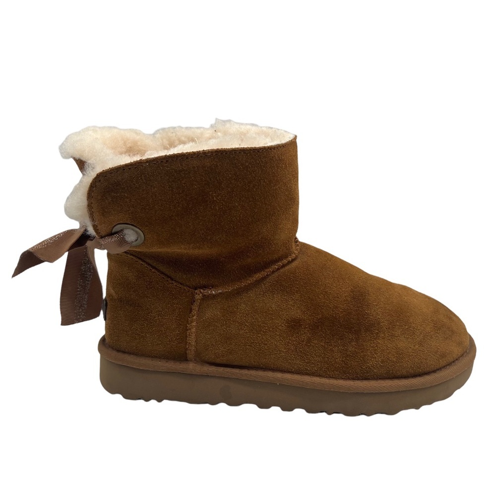 UGG Mini Bailey Bow Size 8W - Picture 1 of 7